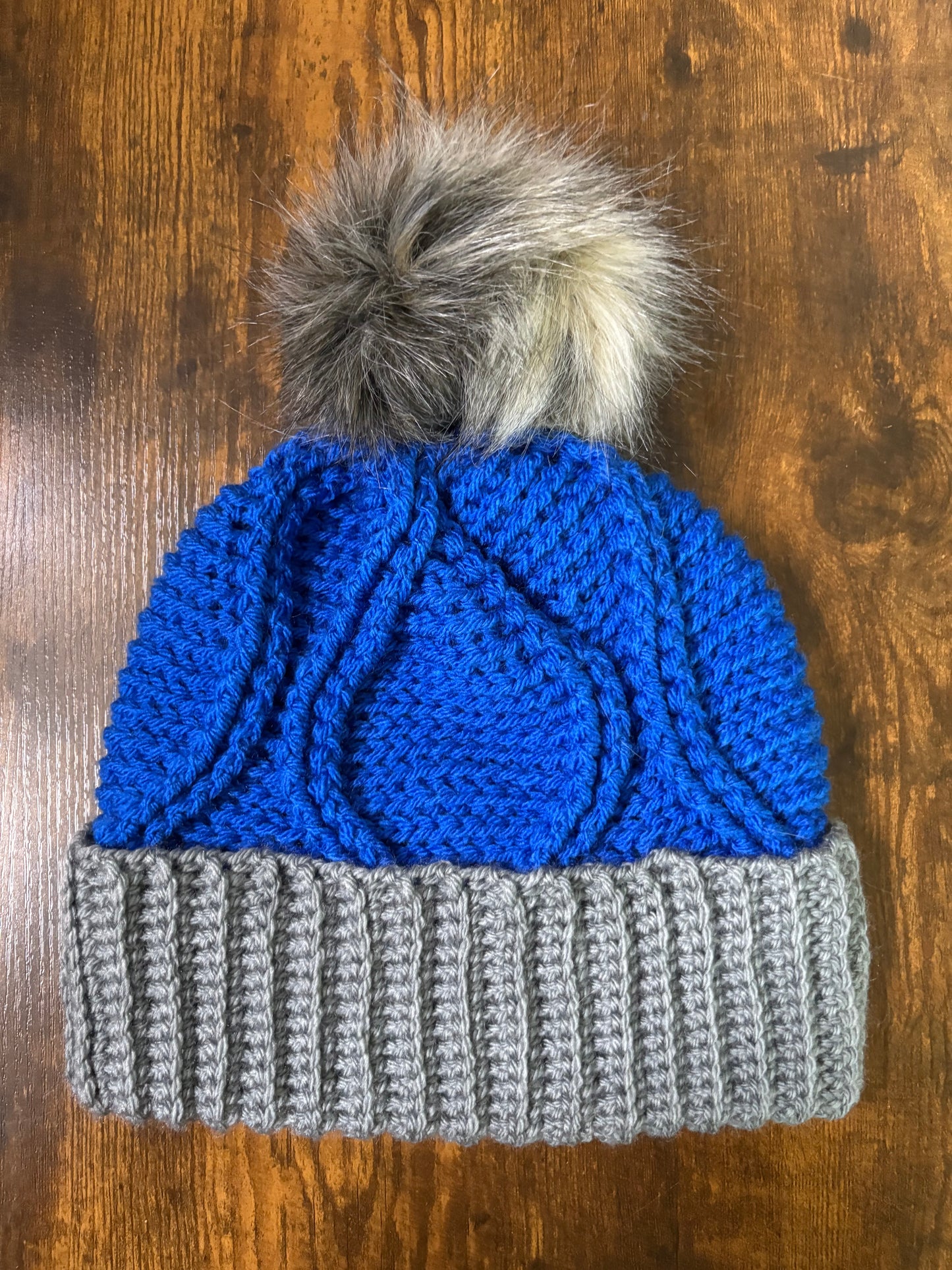 Electric Blue with Silver Grey & Smoke Pom